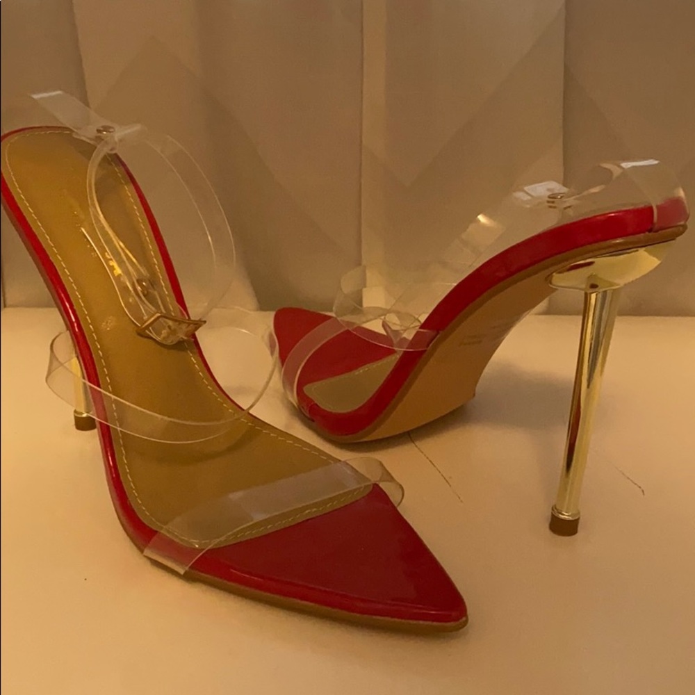 Red/clear strap heel